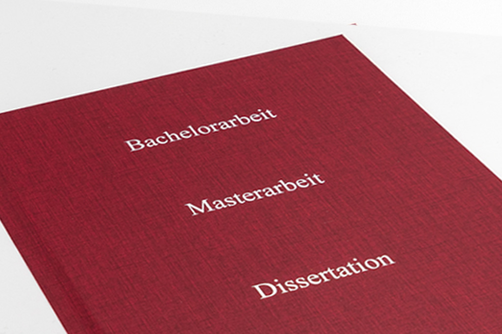 Hardcover mit Beschriftung Hardcover: rot mit silberner Prägung